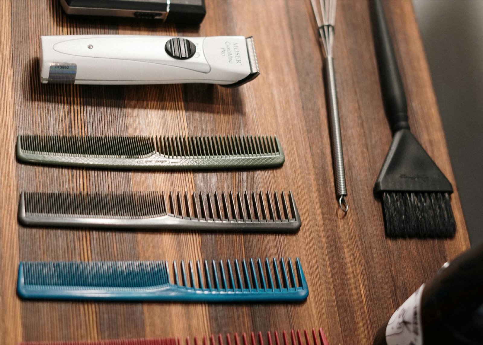 Outils et pinceau de coloration